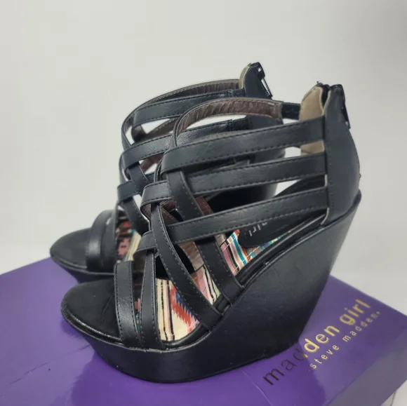 Madden girl Strappy Wedge Size 6 - Picture 2 of 4